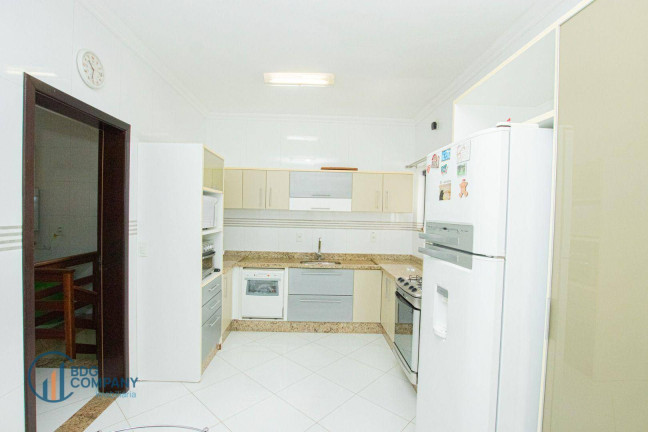Imagem Casa com 3 Quartos à Venda, 321 m² em Oficinas - Ponta Grossa