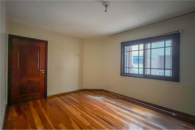 Imagem Imóvel com 3 Quartos à Venda,  em Jardim Itu - Porto Alegre