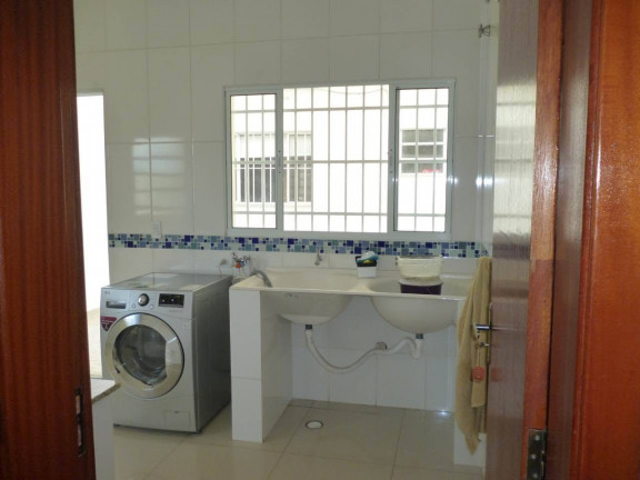 Imagem Casa com 5 Quartos à Venda, 300 m² em Centro - Boituva