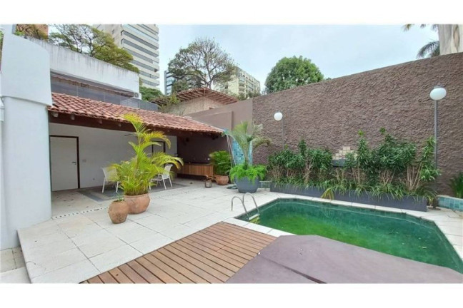 Imagem Casa com 3 Quartos para Alugar, 450 m² em Vila Nova Conceição - São Paulo Imagem Casa com 3 Quartos para Alugar, 450 m² em Vila Nova Conceição - São Paulo