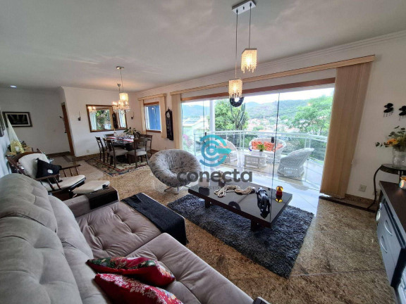 Casa com 3 Quartos à Venda ou Locação, 390 m² em Piratininga - Niterói