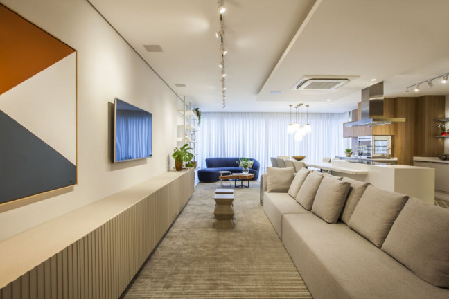 Imagem Imóvel com 4 Quartos à Venda, 334 m² em Centro - Balneário Camboriú Imagem Imóvel com 4 Quartos à Venda, 334 m² em Centro - Balneário Camboriú