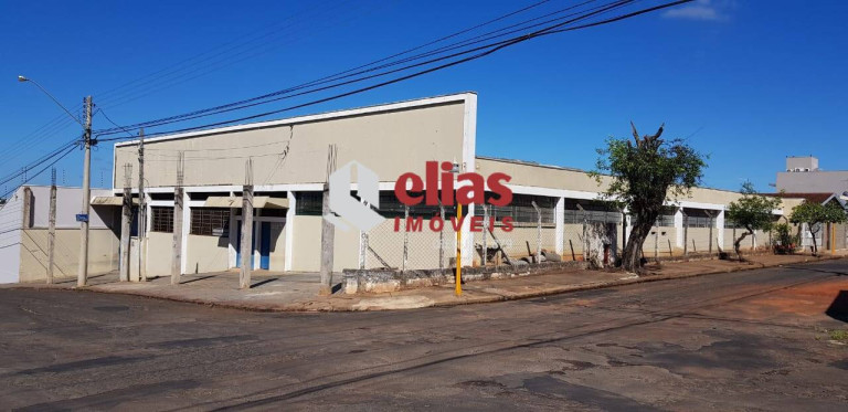 Imóvel Comercial à Venda, 885 m² em Parque Alto Sumaré - Bauru