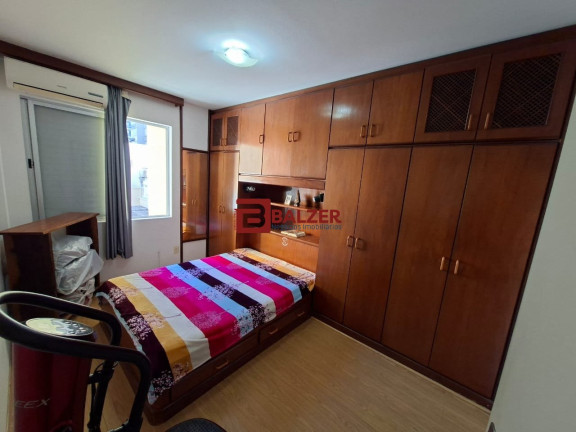 Imagem Apartamento com 1 Quarto à Venda, 66 m² em Centro - Florianópolis Imagem Apartamento com 1 Quarto à Venda, 66 m² em Centro - Florianópolis