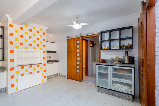 Imagem Casa com 6 Quartos à Venda, 374 m² em Tristeza - Porto Alegre
