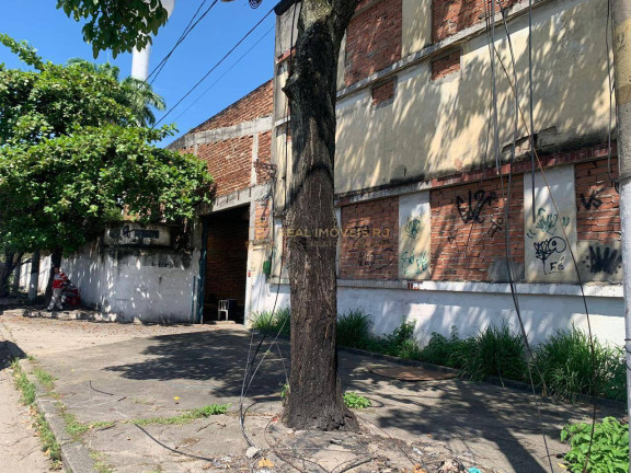 Imagem Galpão à Venda, 2.400 m² em Olaria - Rio De Janeiro Imagem Galpão à Venda, 2.400 m² em Olaria - Rio De Janeiro
