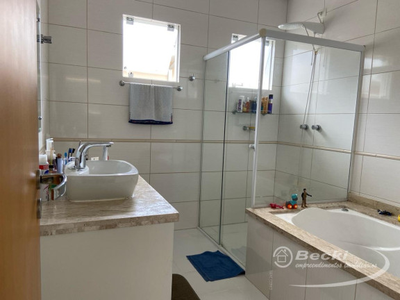 Imagem Casa com 3 Quartos à Venda, 149 m² em Costa E Silva - Joinville