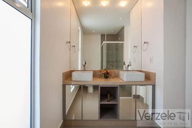 Imagem Apartamento com 4 Quartos à Venda, 149 m² em Pioneiros - Balneário Camboriú Imagem Apartamento com 4 Quartos à Venda, 149 m² em Pioneiros - Balneário Camboriú