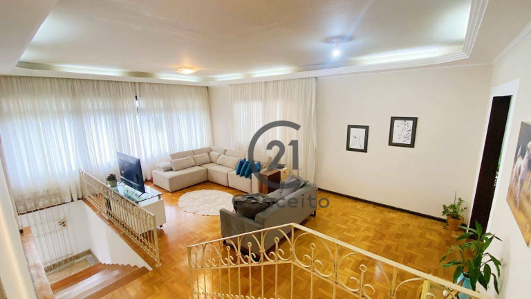 Imagem Casa com 6 Quartos à Venda, 411 m² em Trindade - Florianópolis