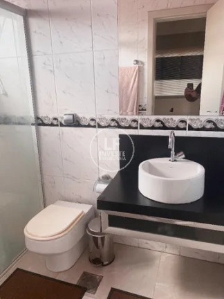Imagem Casa com 3 Quartos à Venda, 260 m² em Loteamento Portal Do Sol I - Goiânia
