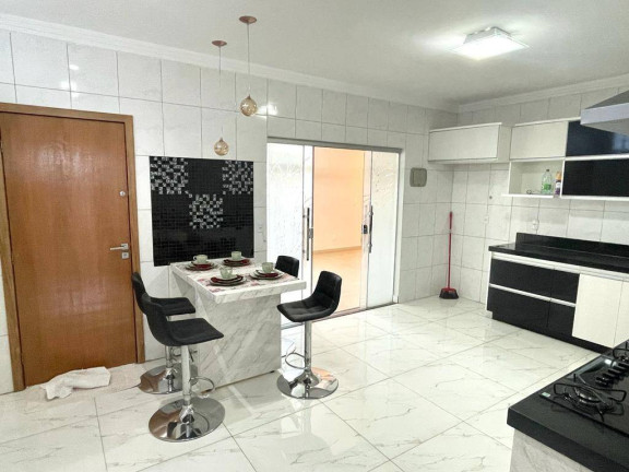 Imagem Casa com 4 Quartos à Venda, 250 m² em Setor Faiçalville - Goiânia Imagem Casa com 4 Quartos à Venda, 250 m² em Setor Faiçalville - Goiânia