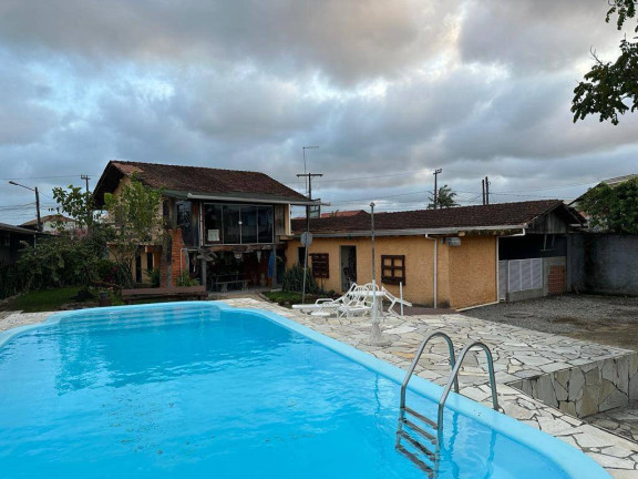 Imagem Casa com 3 Quartos à Venda, 200 m² em Centro - Balneário Barra Do Sul Imagem Casa com 3 Quartos à Venda, 200 m² em Centro - Balneário Barra Do Sul
