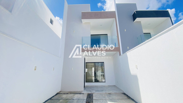 Casa com 3 Quartos à Venda, 99 m² em Parque Ipê - Feira De Santana