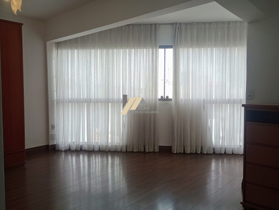 Imagem Imóvel com 3 Quartos à Venda, 223 m² em Cambuí - Campinas