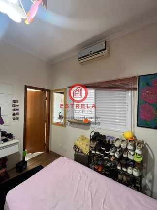 Imagem Casa com 3 Quartos à Venda, 240 m² em Loteamento Villa Branca - Jacareí Imagem Casa com 3 Quartos à Venda, 240 m² em Loteamento Villa Branca - Jacareí