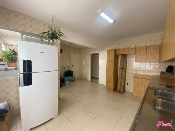 Imagem Apartamento com 4 Quartos à Venda, 122 m² em Centro - Florianópolis Imagem Apartamento com 4 Quartos à Venda, 122 m² em Centro - Florianópolis