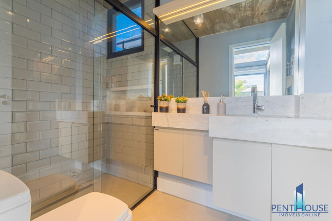 Imagem Casa com 3 Quartos à Venda, 431 m² em Santa Regina - Camboriú