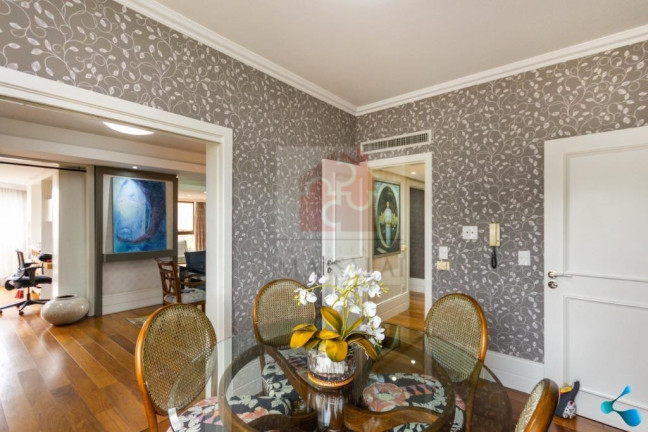 Imagem Apartamento com 3 Quartos à Venda, 222 m² em Auxiliadora - Porto Alegre Imagem Apartamento com 3 Quartos à Venda, 222 m² em Auxiliadora - Porto Alegre
