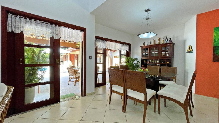 Imagem Casa com 3 Quartos à Venda, 201 m² em Riviera De São Lourenço - Bertioga Imagem Casa com 3 Quartos à Venda, 201 m² em Riviera De São Lourenço - Bertioga
