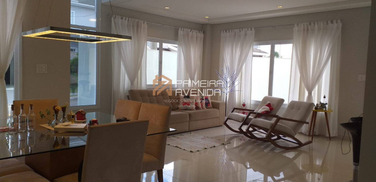 Casa com 5 Quartos à Venda, 256 m² em Urbanova - São José Dos Campos