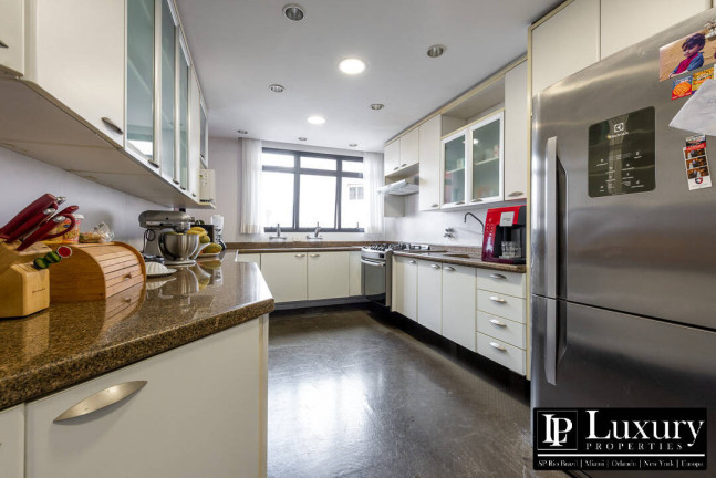 Imagem Apartamento com 4 Quartos à Venda, 500 m² em Real Parque - São Paulo