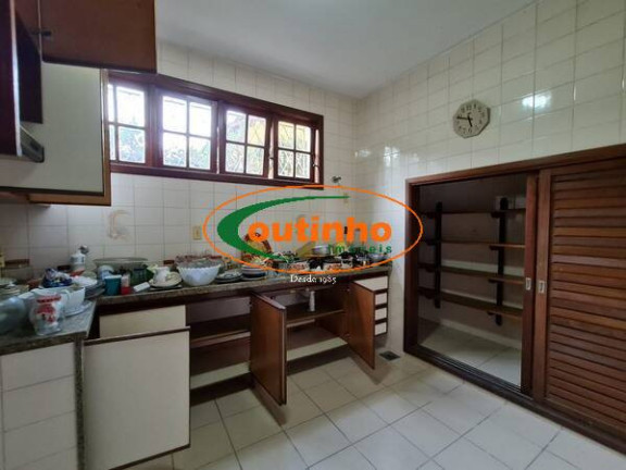 Imagem Casa com 7 Quartos à Venda, 371 m² em Rocha - Rio De Janeiro