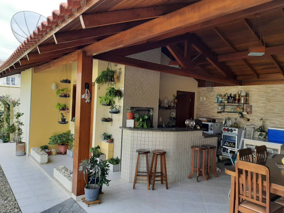 Imagem Sobrado com 3 Quartos à Venda, 590 m² em Centro - Tijucas Imagem Sobrado com 3 Quartos à Venda, 590 m² em Centro - Tijucas