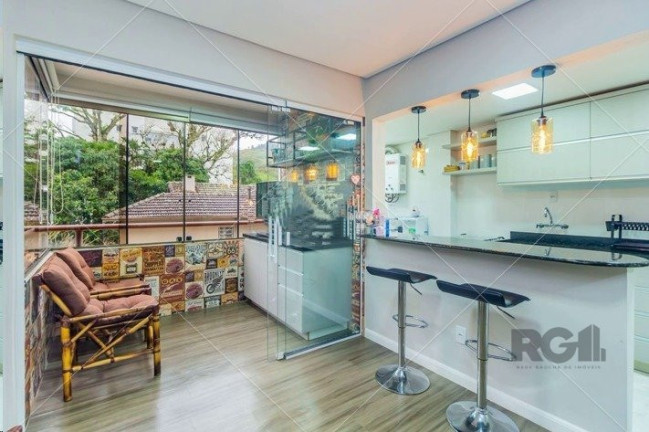 Imagem Apartamento com 3 Quartos à Venda, 221 m² em Teresópolis - Porto Alegre Imagem Apartamento com 3 Quartos à Venda, 221 m² em Teresópolis - Porto Alegre