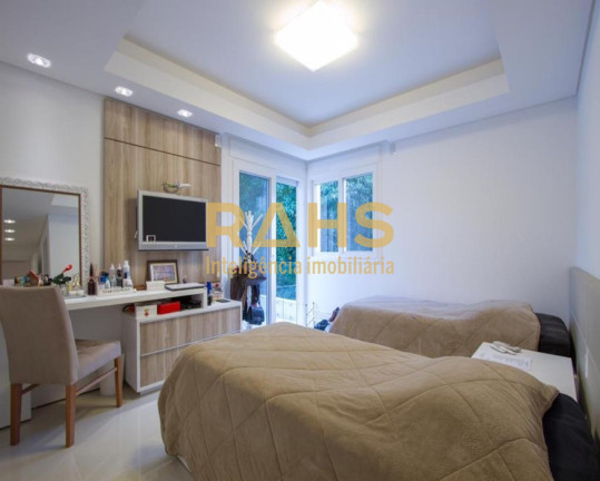 Imagem Casa de Condomínio com 5 Quartos à Venda, 1.027 m² em América - Joinville Imagem Casa de Condomínio com 5 Quartos à Venda, 1.027 m² em América - Joinville