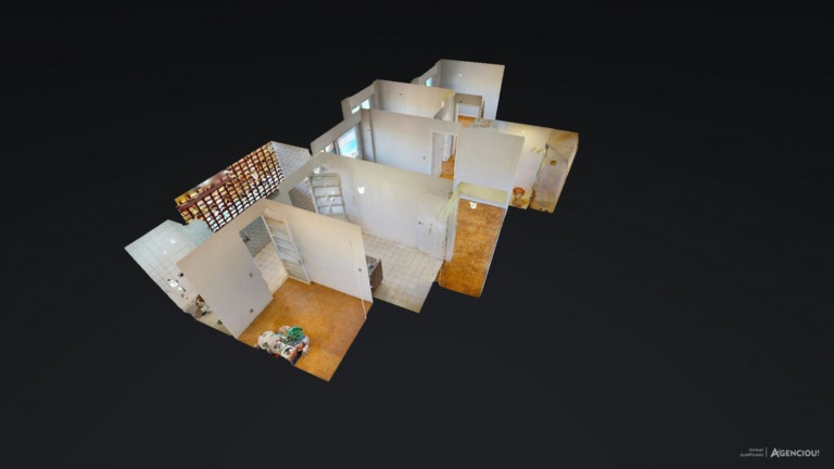 Imagem Imóvel com 2 Quartos à Venda, 74 m² em Menino Deus - Porto Alegre Imagem Imóvel com 2 Quartos à Venda, 74 m² em Menino Deus - Porto Alegre