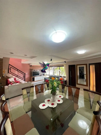 Imagem Casa com 4 Quartos à Venda, 240 m² em Centro - Torres