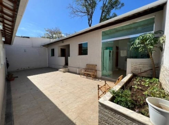 Imagem Casa com 4 Quartos à Venda, 360 m² em R$1.200.000,00 // Santa Mônica - Belo Horizonte Imagem Casa com 4 Quartos à Venda, 360 m² em R$1.200.000,00 // Santa Mônica - Belo Horizonte