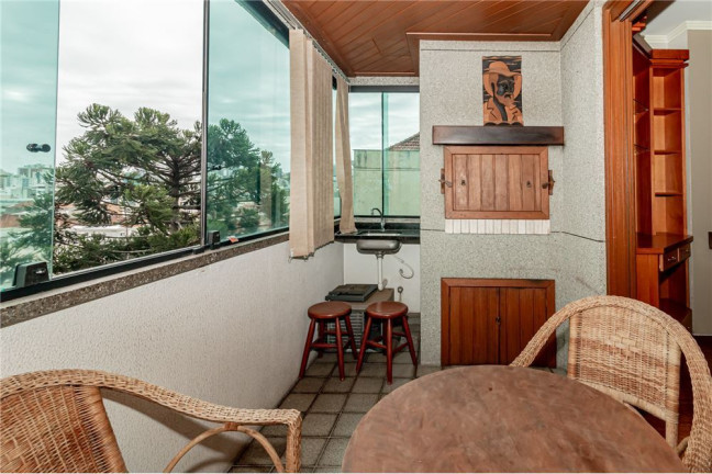 Imagem Imóvel com 3 Quartos à Venda, em Petrópolis - Porto Alegre Imagem Imóvel com 3 Quartos à Venda, em Petrópolis - Porto Alegre
