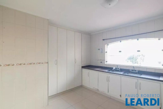 Imagem Sobrado com 3 Quartos à Venda, 512 m² em Vila Gilda - Santo André Imagem Sobrado com 3 Quartos à Venda, 512 m² em Vila Gilda - Santo André