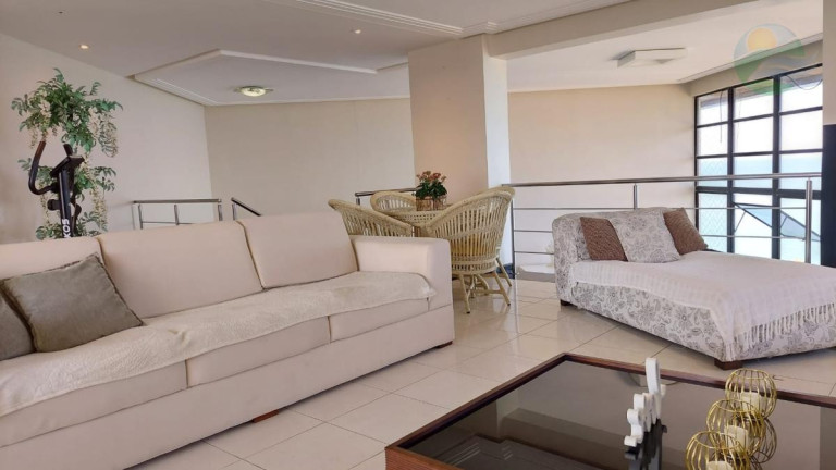 Imagem Cobertura com 5 Quartos à Venda, 387 m²
