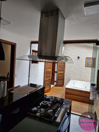 Imagem Casa com 2 Quartos à Venda, 117 m² em Centro - Ubatuba Imagem Casa com 2 Quartos à Venda, 117 m² em Centro - Ubatuba