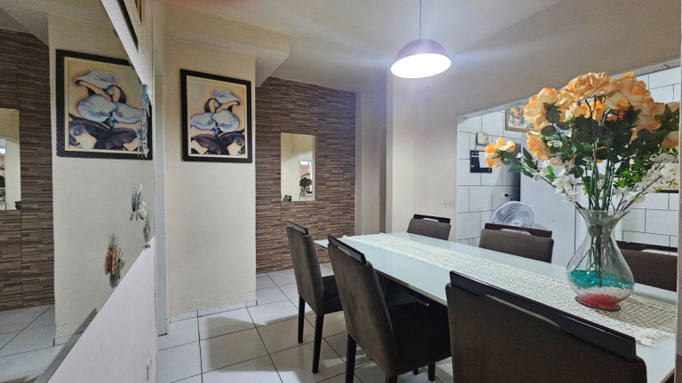Imagem Casa com 6 Quartos à Venda, 340 m² em Cajuru - Curitiba