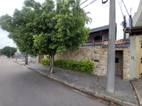 Casa com 4 Quartos para Alugar ou Temporada, 382 m² em Jardim Florestal - Jundiaí