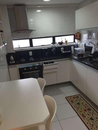 Imagem Apartamento com 4 Quartos à Venda, 195 m² em Aquárius - Salvador