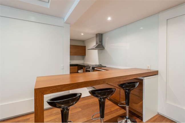Apartamento com 3 Quartos à Venda, 180 m² em Vila Nova Conceição - São Paulo