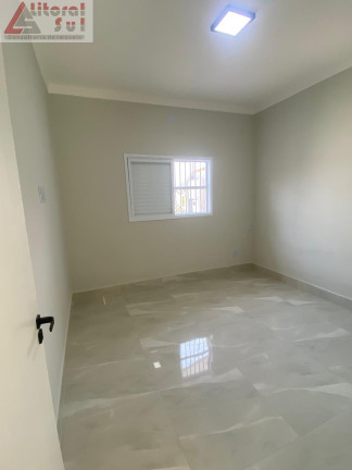 Imagem Casa com 2 Quartos à Venda, 70 m² em Nova Mirim - Praia Grande Imagem Casa com 2 Quartos à Venda, 70 m² em Nova Mirim - Praia Grande