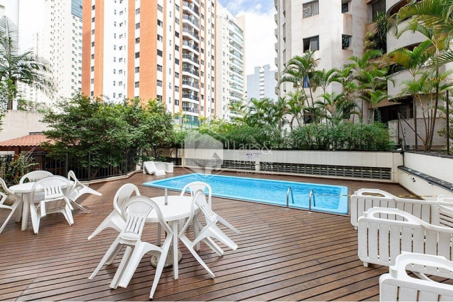 Imagem Apartamento com 2 Quartos à Venda, 57 m² em Moema - São Paulo