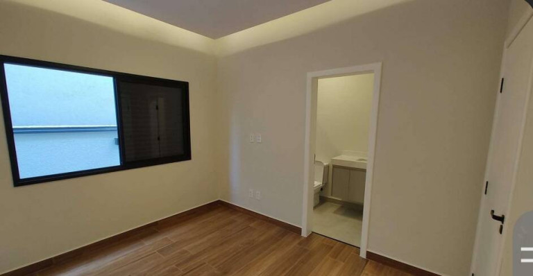 Imagem Casa de Condomínio com 3 Quartos à Venda, em Bragança Paulista Imagem Casa de Condomínio com 3 Quartos à Venda, em Bragança Paulista