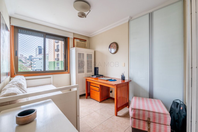 Imagem Imóvel com 3 Quartos à Venda, em Petrópolis - Porto Alegre Imagem Imóvel com 3 Quartos à Venda, em Petrópolis - Porto Alegre