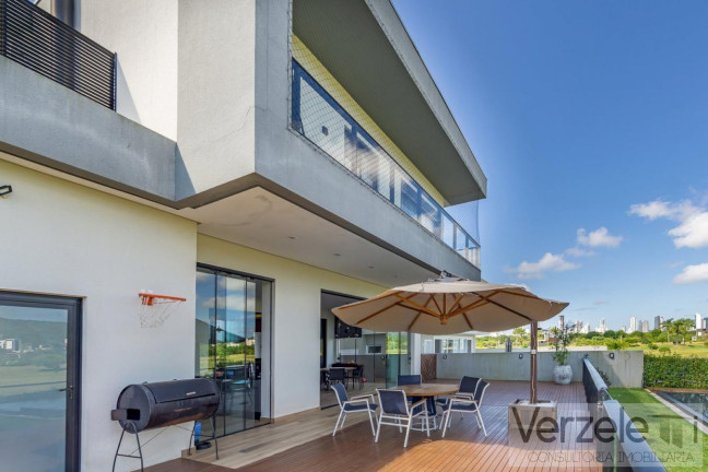 Imagem Casa com 4 Quartos à Venda, 600 m² em São Francisco De Assis - Camboriú Imagem Casa com 4 Quartos à Venda, 600 m² em São Francisco De Assis - Camboriú