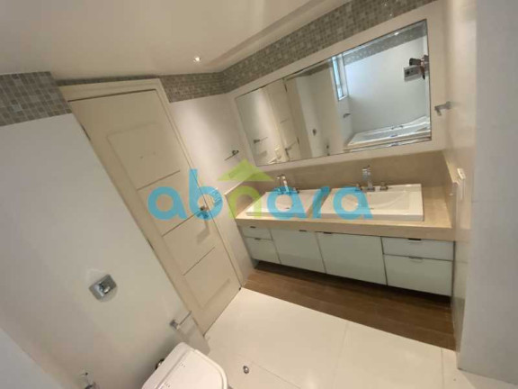 Imagem Apartamento com 3 Quartos à Venda, 210 m² em Copacabana - Rio De Janeiro
