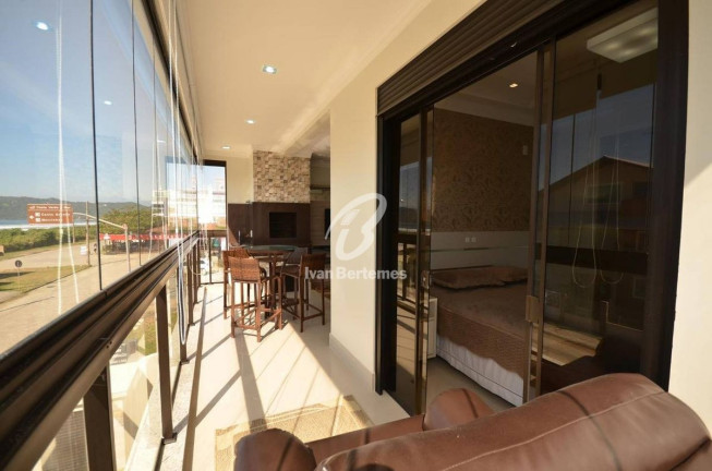 Imagem Apartamento com 3 Quartos para Temporada, em Mariscal - Bombinhas Imagem Apartamento com 3 Quartos para Temporada, em Mariscal - Bombinhas