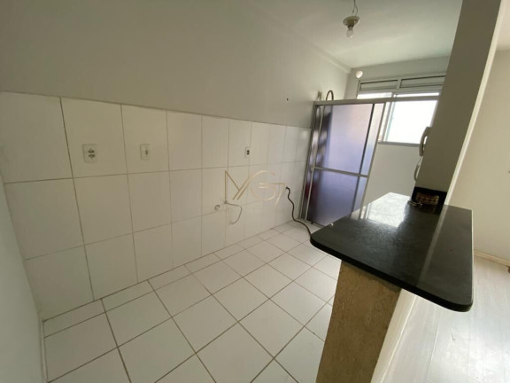 Imagem Apartamento com 2 Quartos à Venda, 50 m² em Pinheirinho - Curitiba