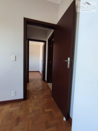 Imagem Casa com 3 Quartos à Venda, 300 m² Imagem Casa com 3 Quartos à Venda, 300 m²