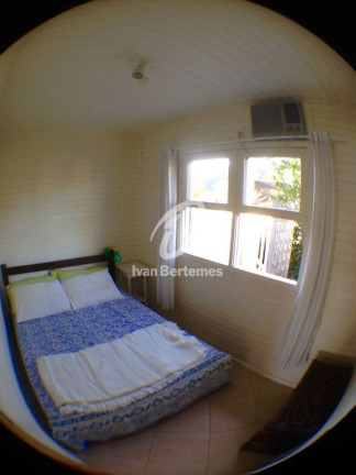 Imagem Casa com 3 Quartos para Temporada, em Canto Grande - Bombinhas Imagem Casa com 3 Quartos para Temporada, em Canto Grande - Bombinhas